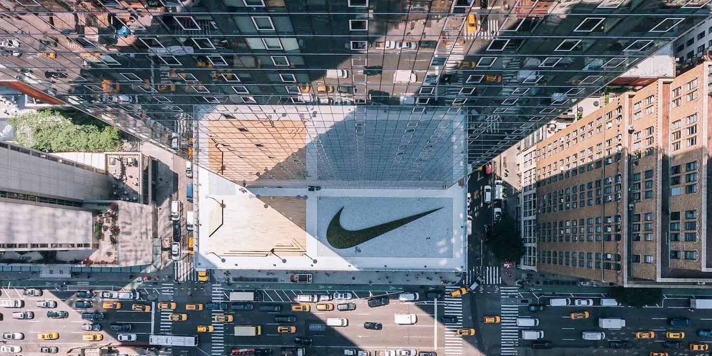 История компании Nike: легендарные кроссовки, логотип, книга и фильм