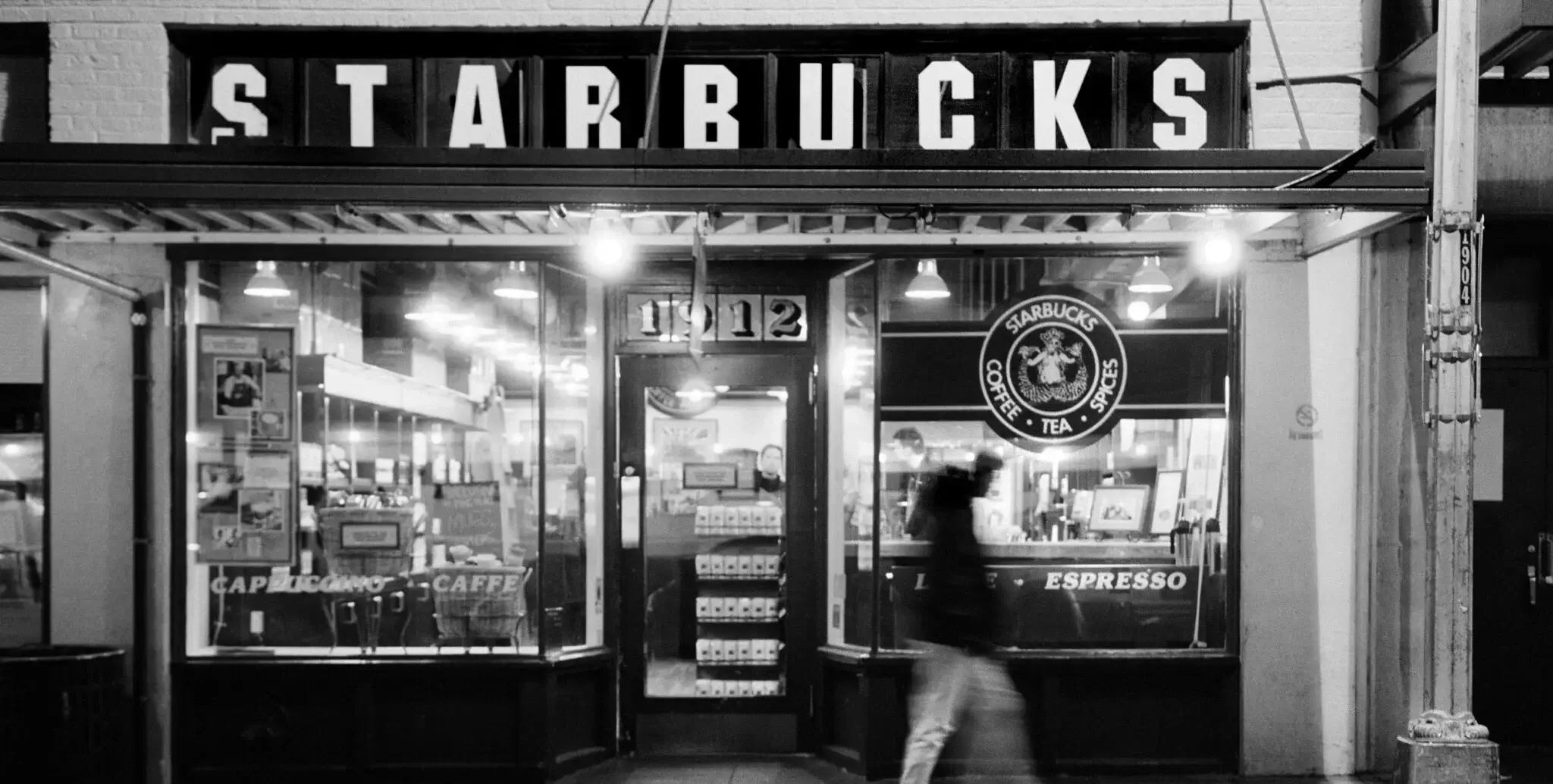 История Starbucks: основатели компании, Говард Шульц и эволюция логотипа