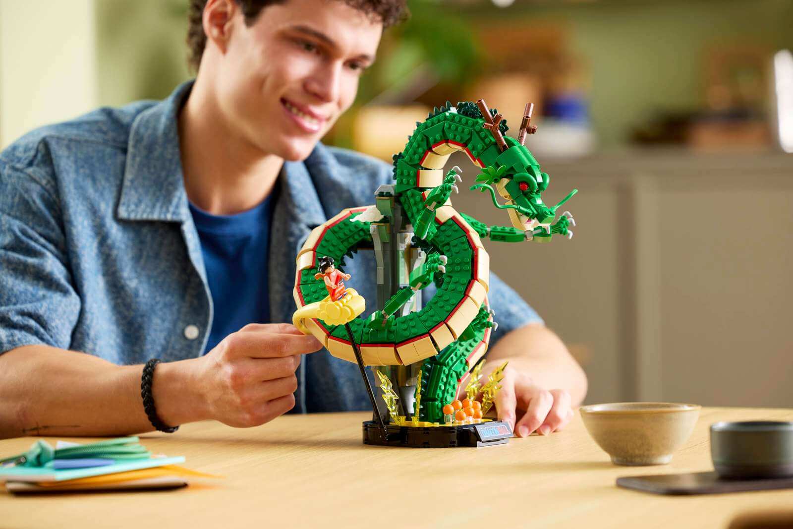 LEGO представила первый набор по Dragon Ball — Шенрон и Гоку из 1764 деталей